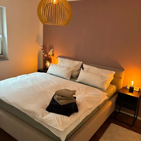Own Terrace - Own Frontdoor - 2 65qm *